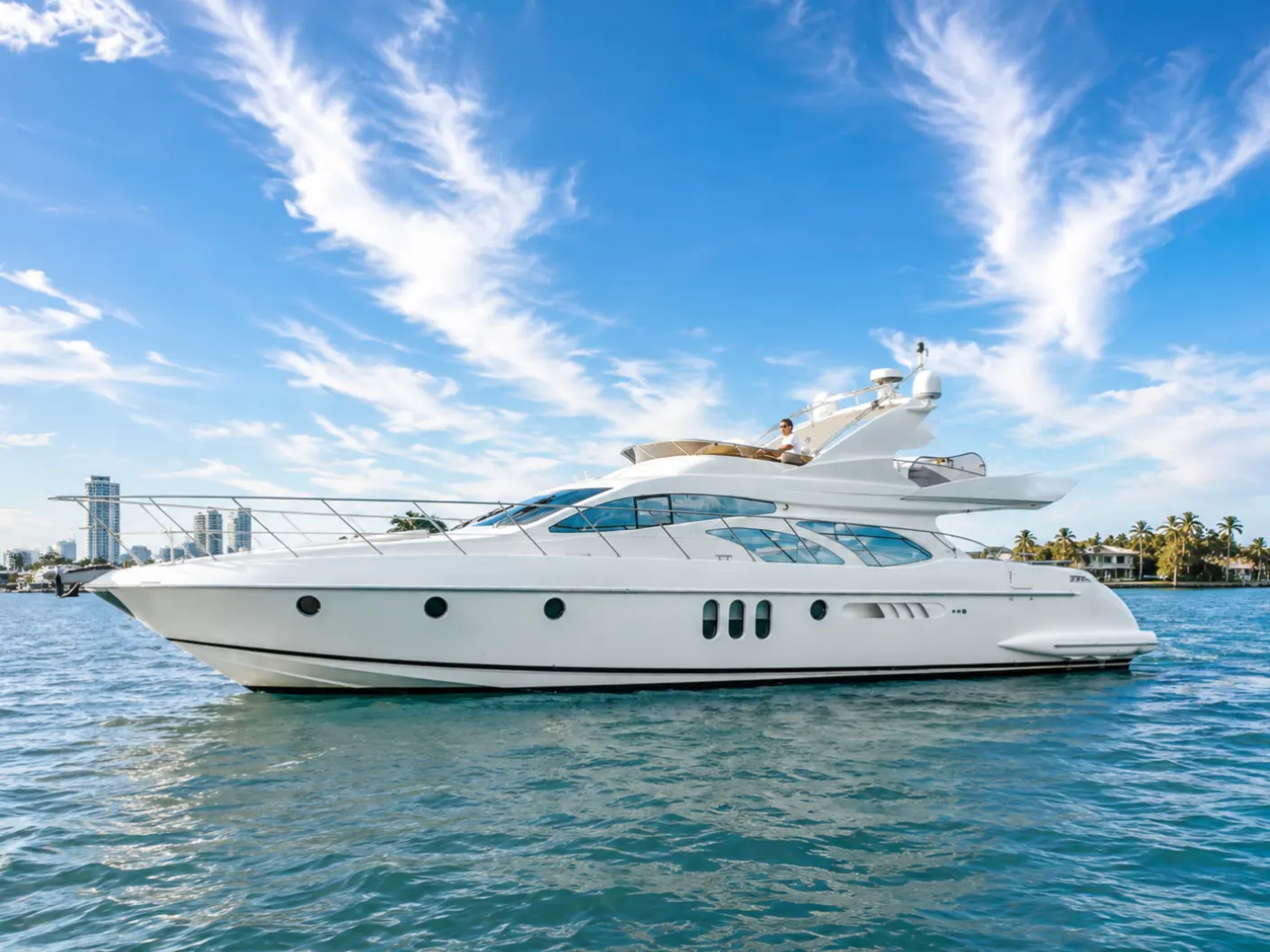 Azimut 65ft