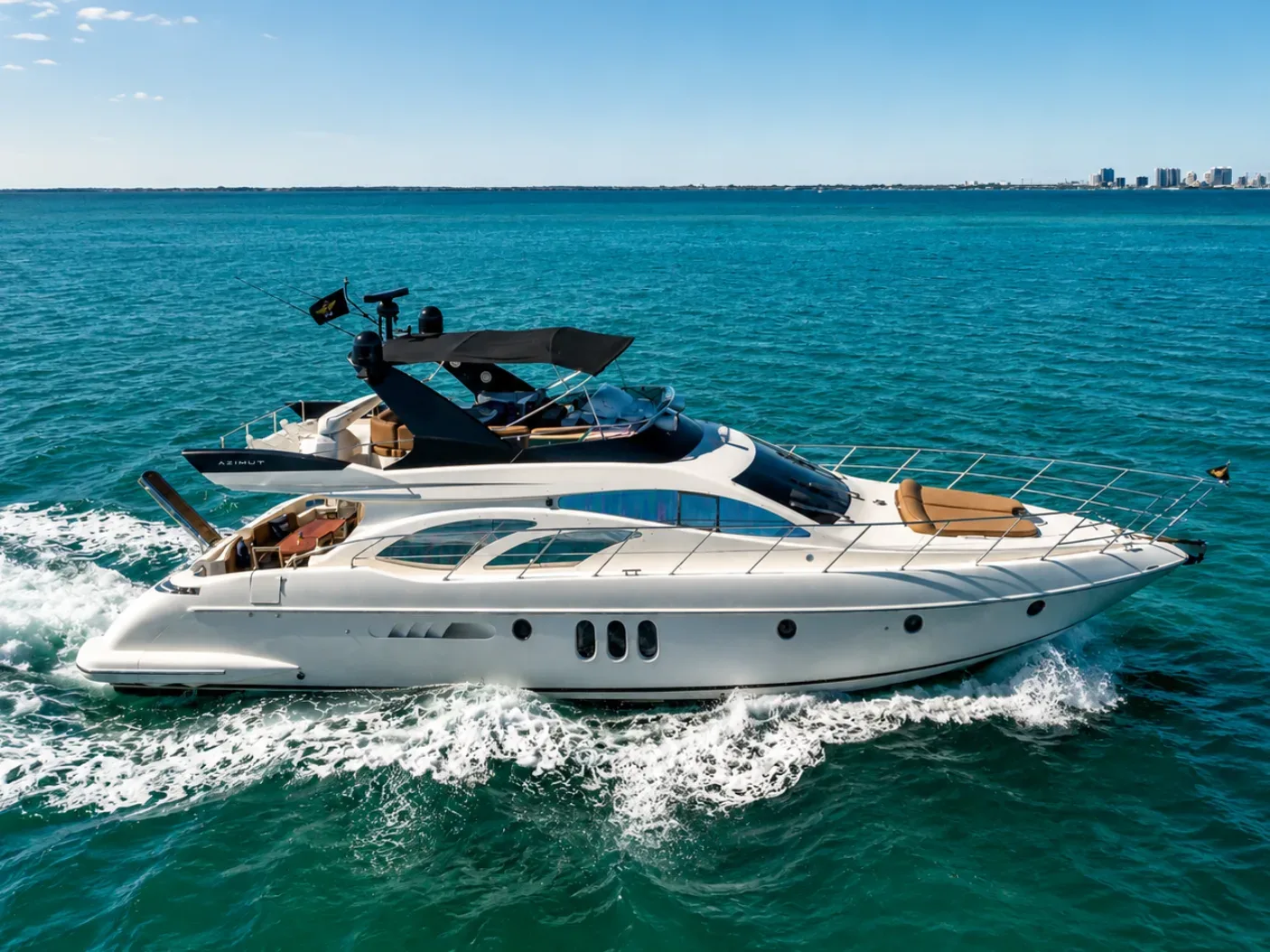 Azimut Fly 65ft Yacht Charter Miami