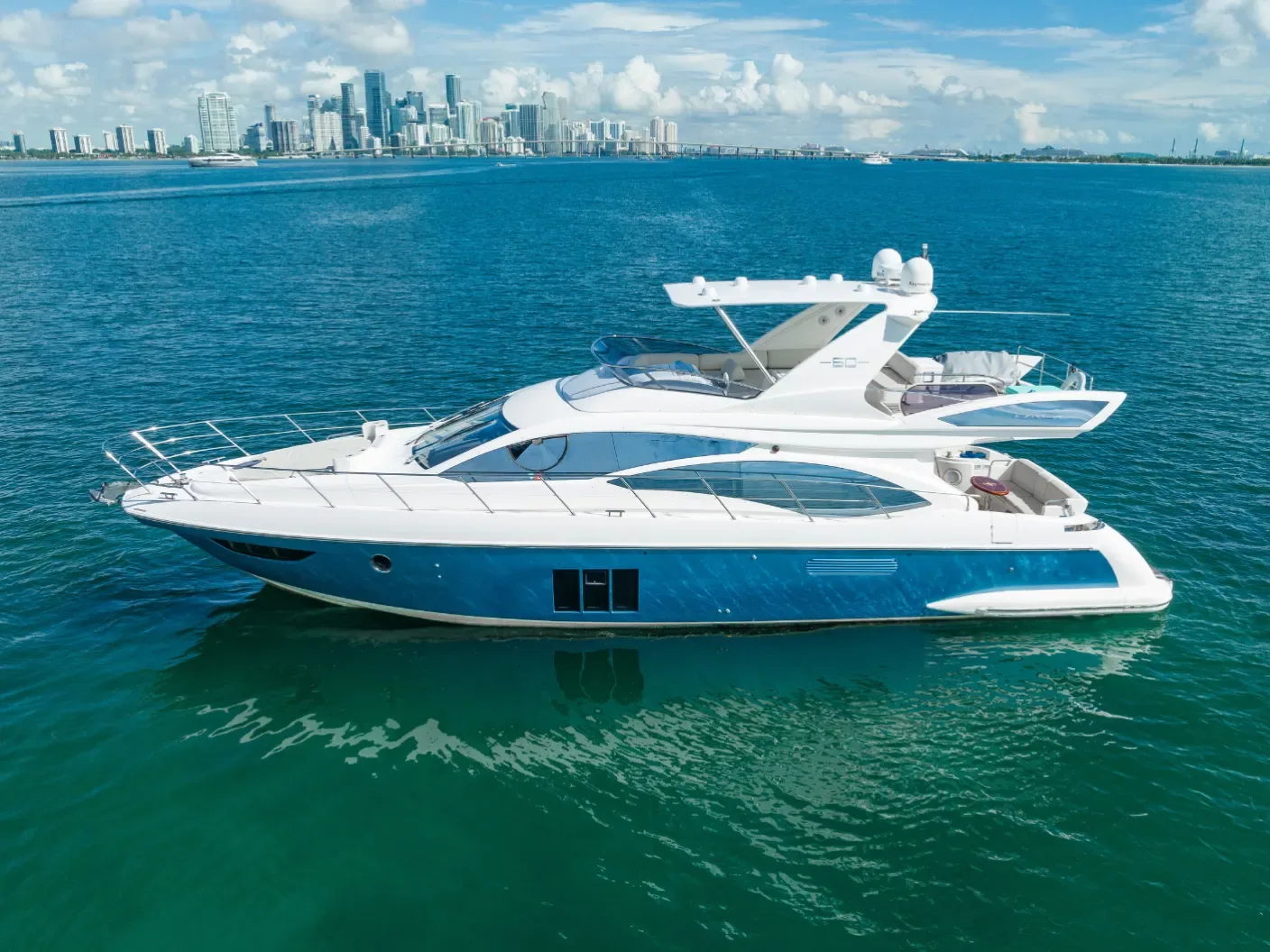 Azimut S 60ft Yacht Charter Miami