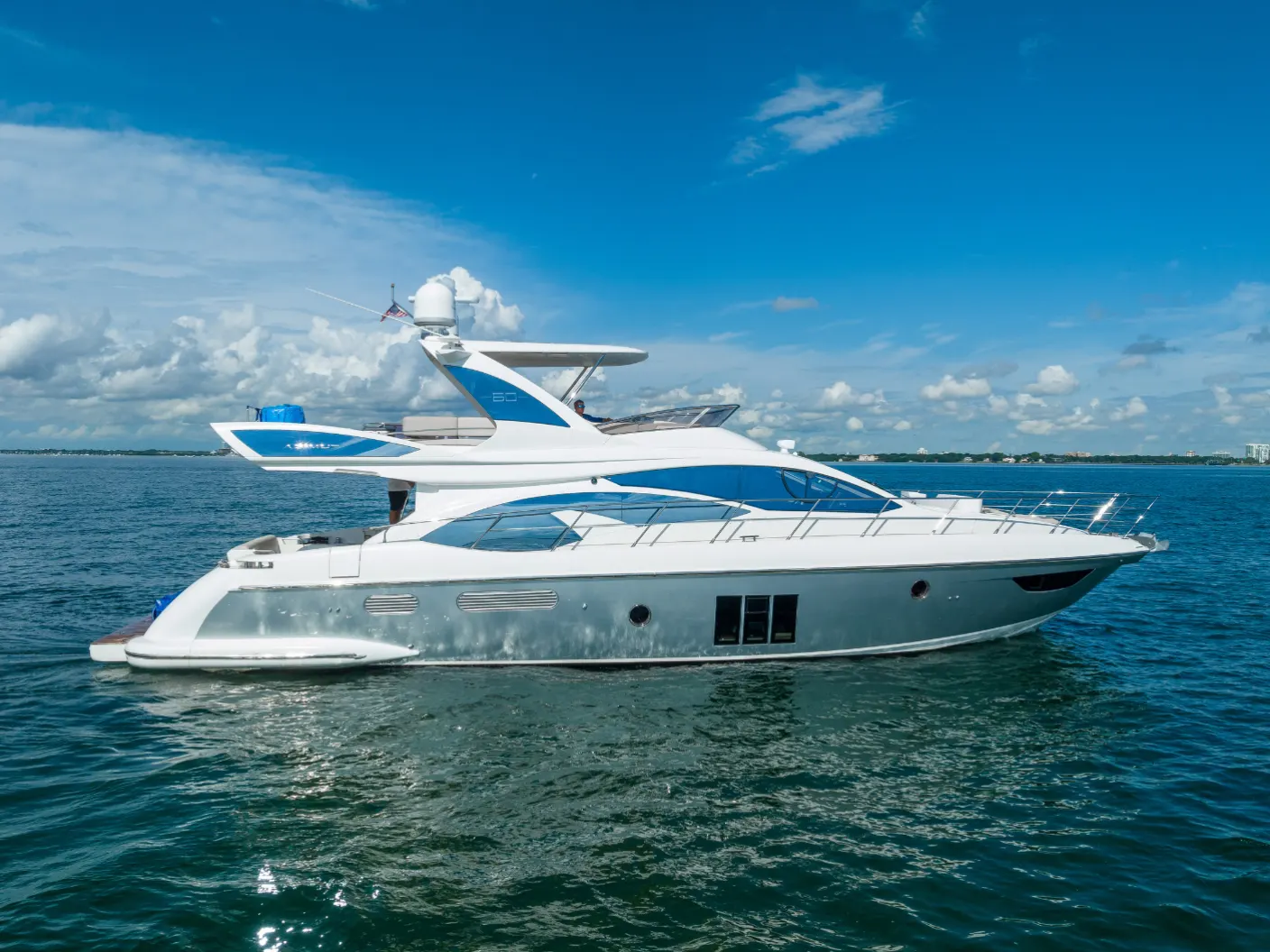 Azimut S2 60 FT Alquiler de Yate Miami
