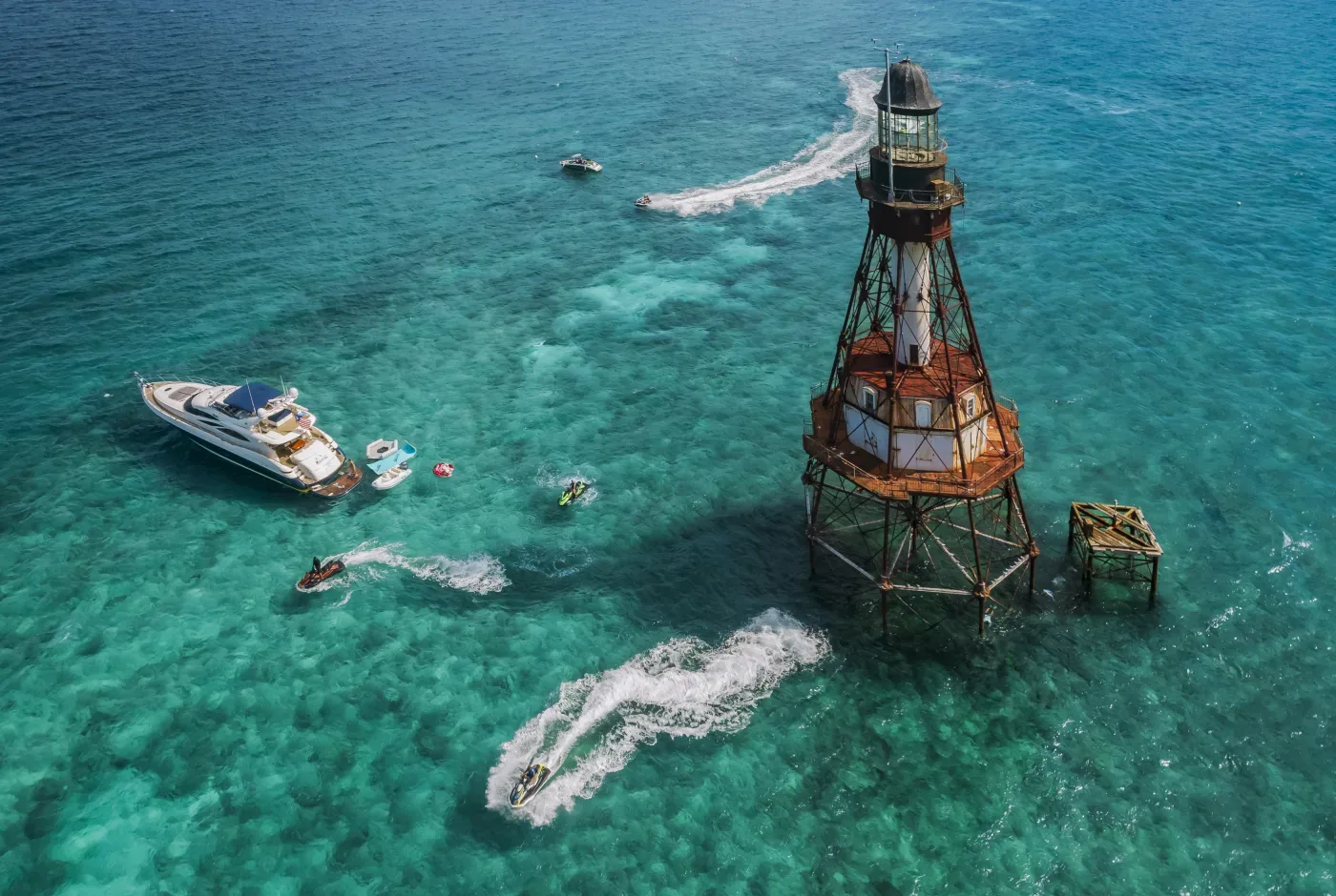 Private yacht on open water crossing the Gulf Stream from Fort Lauderdale to Bahamas