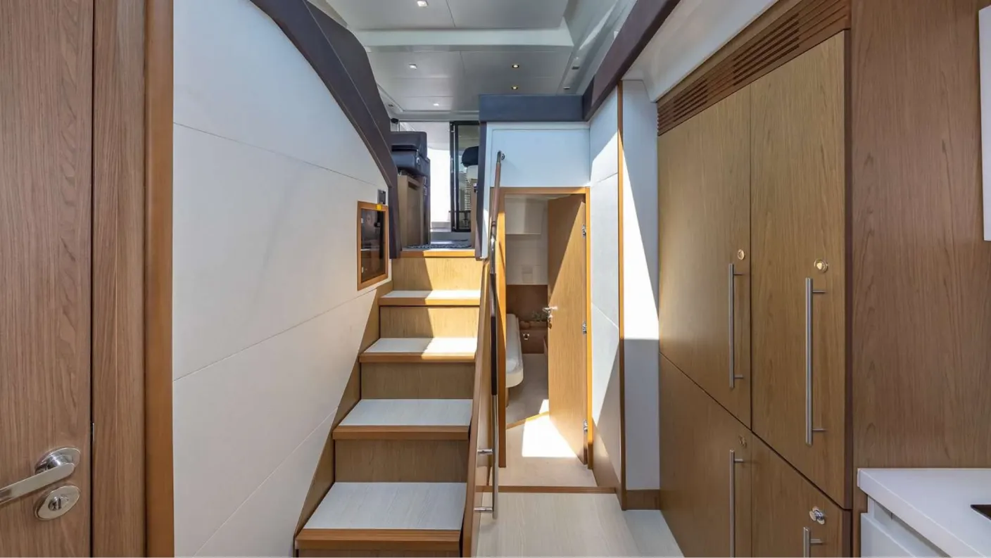 Beneteau Fly 52 FT - Photo 10