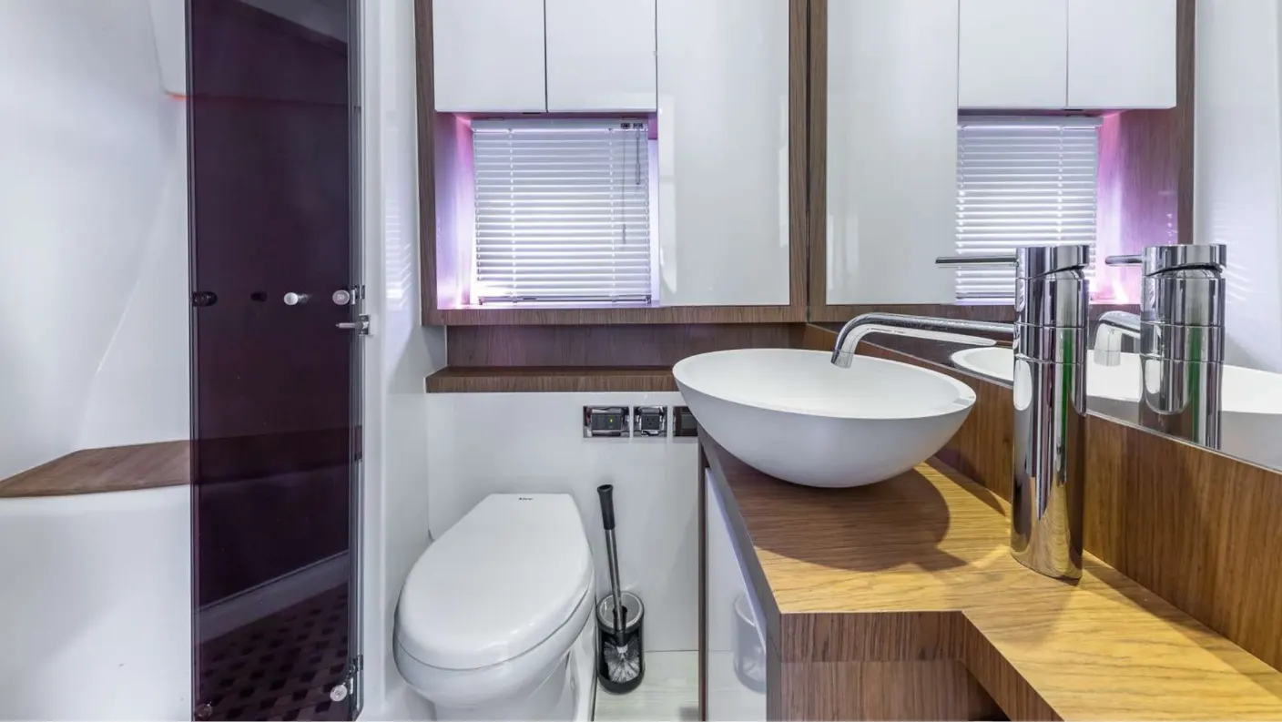 Beneteau Fly 52 FT - Photo 15