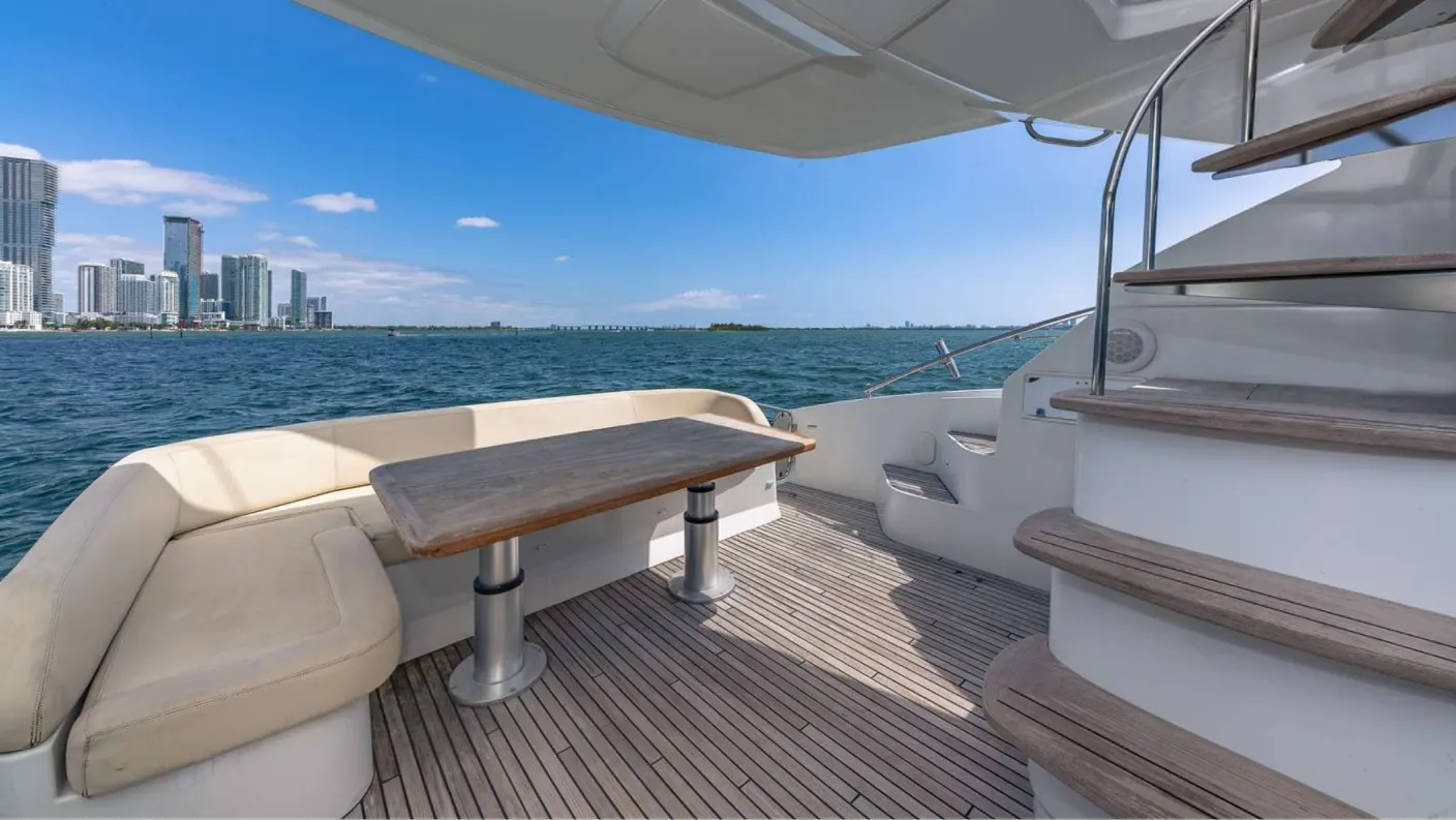 Beneteau Fly 52 FT - Photo 5
