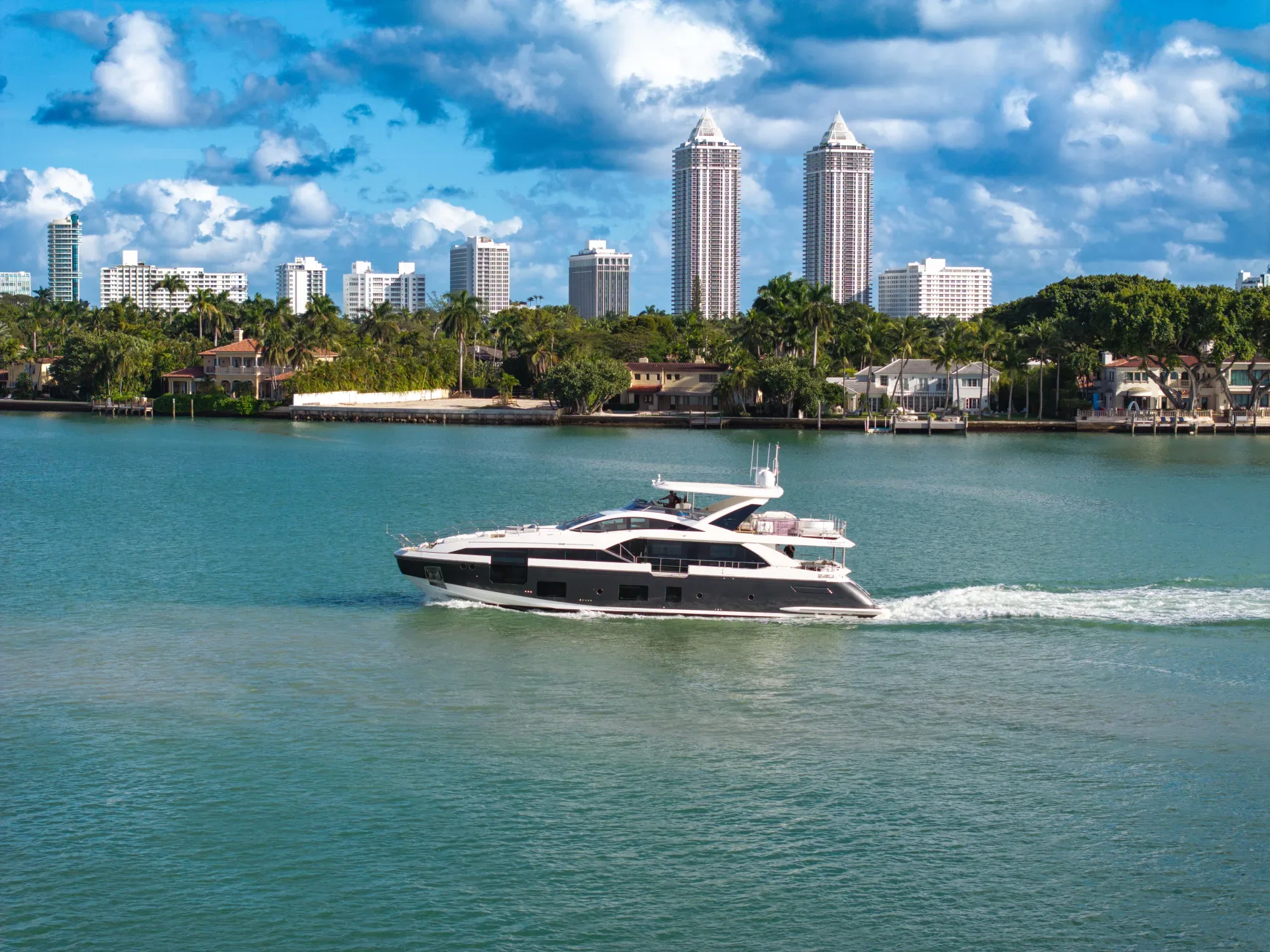 Yacht mieten in Doral Miami, privater Charter auf der Biscayne Bay ab Coconut Grove