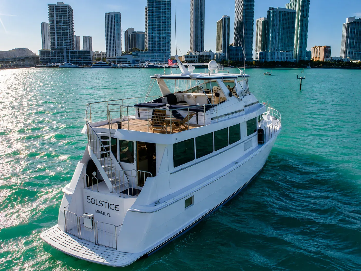 Hatteras 80 FT - Photo 3
