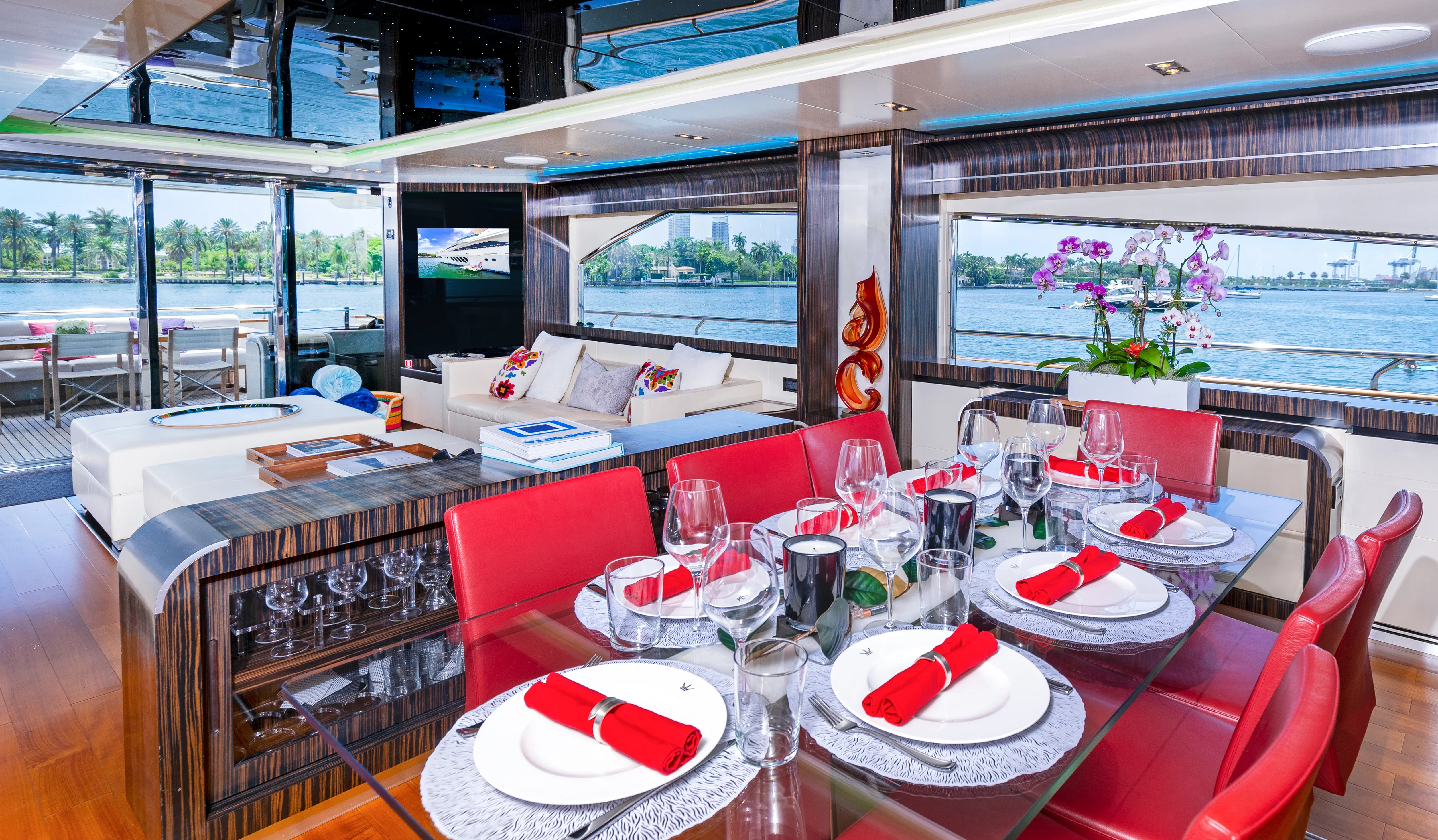 Chef privado e servico completo em charter de mega iate Miami