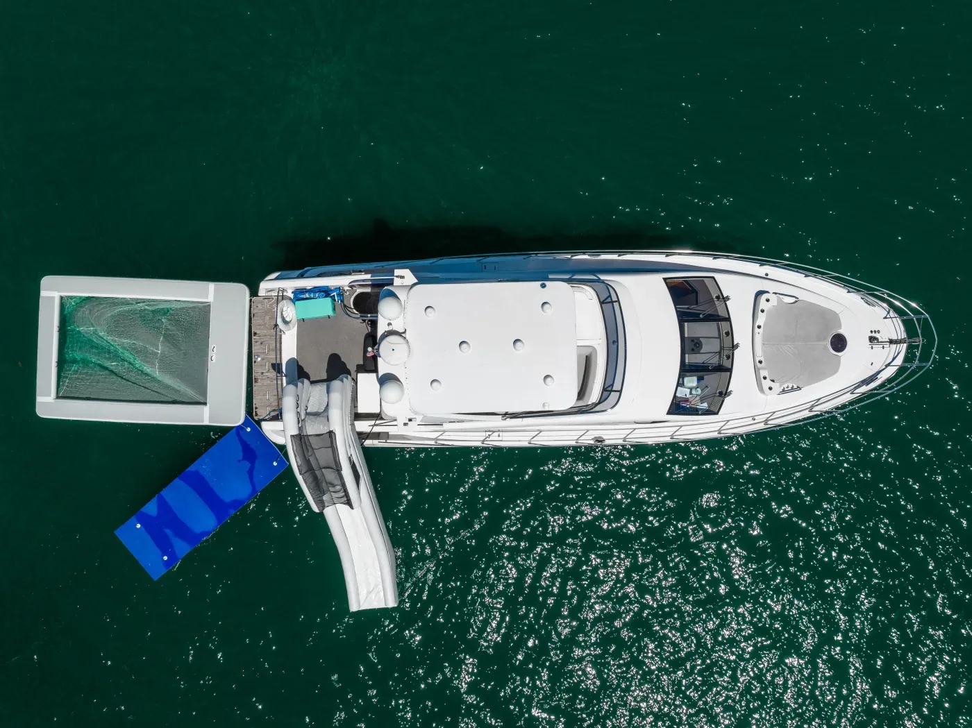 Аренда лодок в North Miami два маршрута по дамбам Pelican Harbor Haulover Park чартер