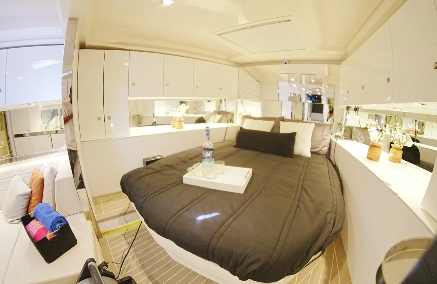 VanDutch 55 FT - Photo 10