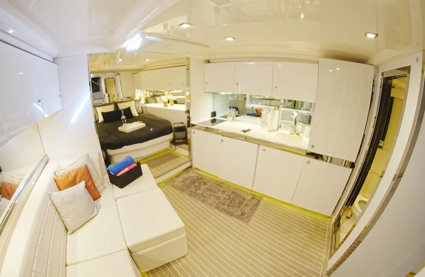 VanDutch 55 FT - Photo 8