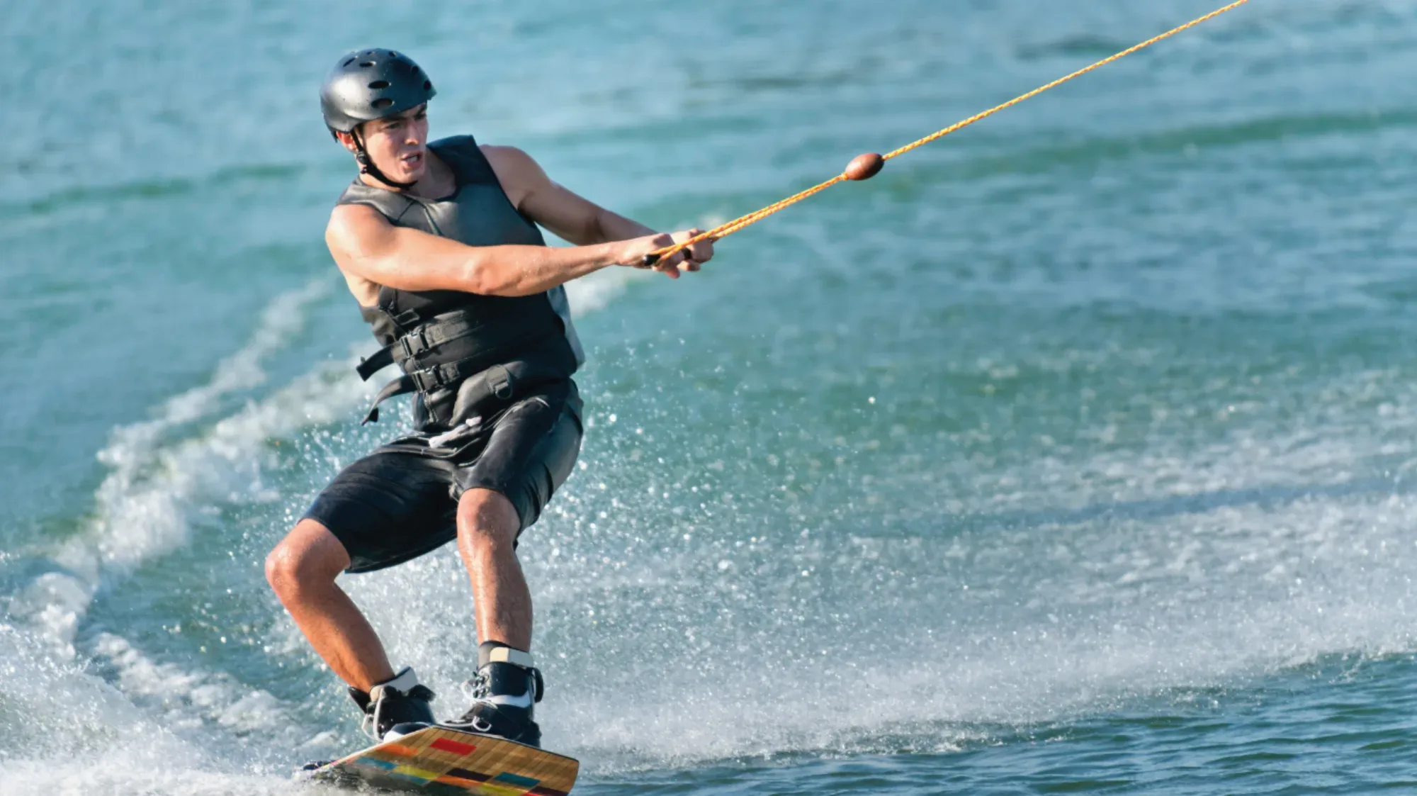 Wakeboarding auf der Biscayne Bay in Miami